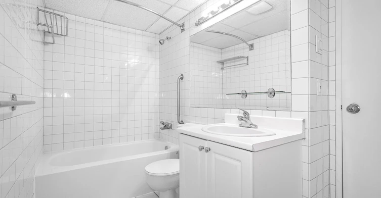 403-2100 De Maisonneuve Boulevard West, Montréal, QC, H3H 1K6 - 5