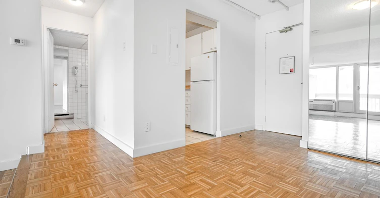 403-2100 De Maisonneuve Boulevard West, Montréal, QC, H3H 1K6 - 2