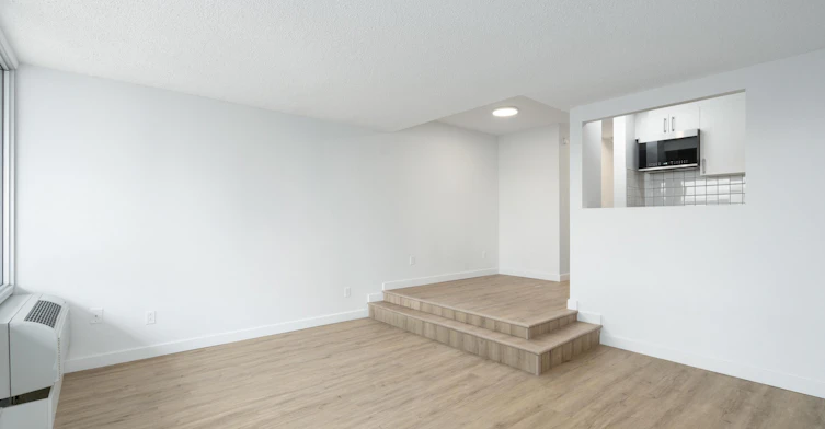 308-2100 De Maisonneuve Boulevard West, Montréal, QC, H3H 1K6 - 2