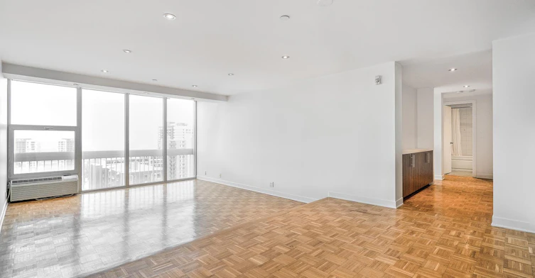 210-2100 De Maisonneuve Boulevard West, Montréal, QC, H3H 1K6 - 5