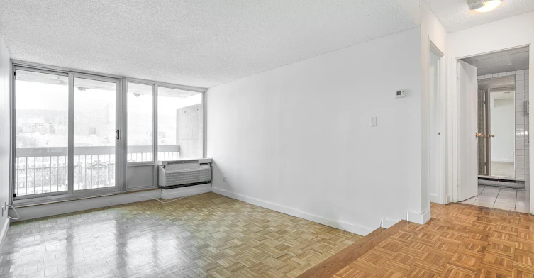 714-2100 De Maisonneuve Boulevard West, Montréal, QC, H3H 1K6 - 3