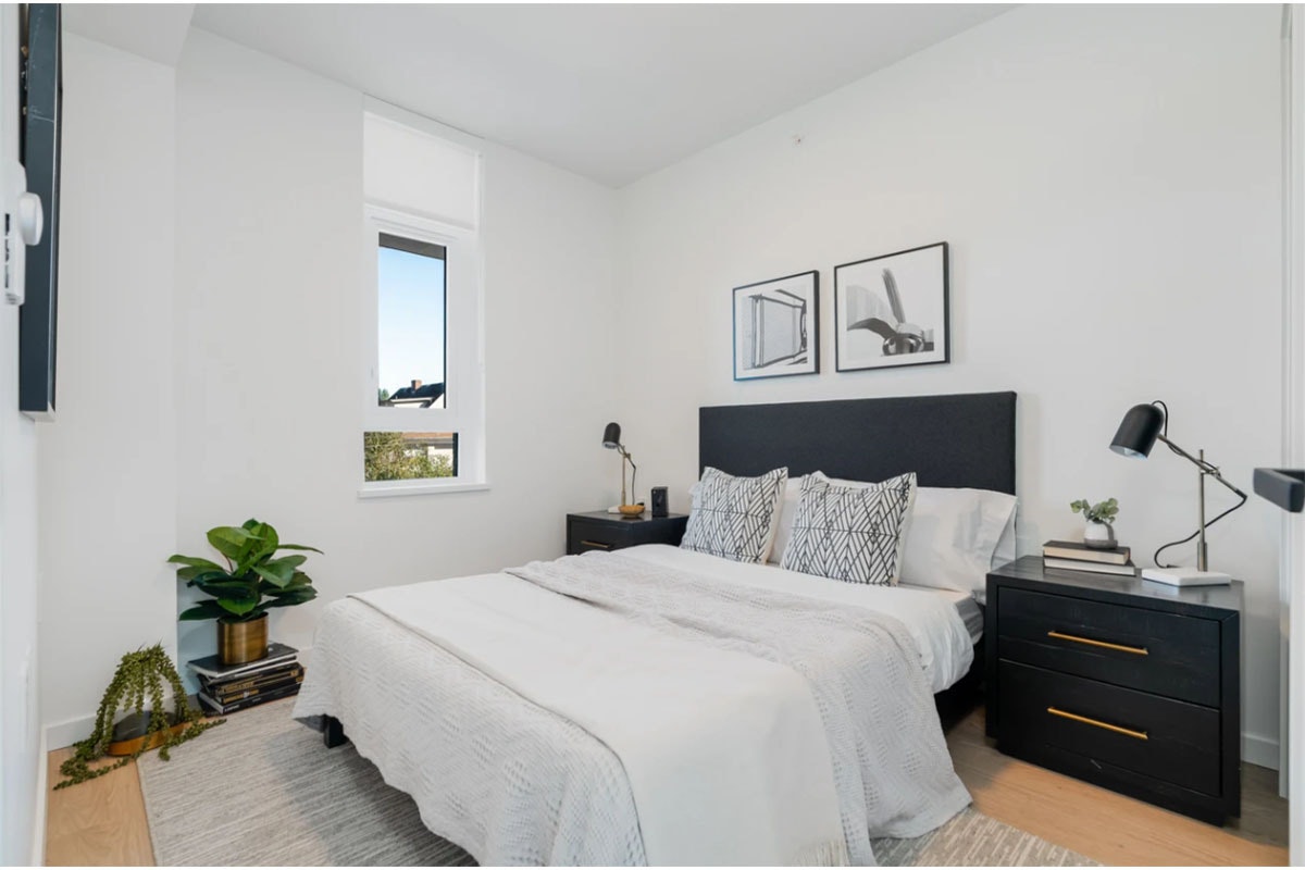 1649 E Broadway, Vancouver, BC, V5N 0J4 - 8