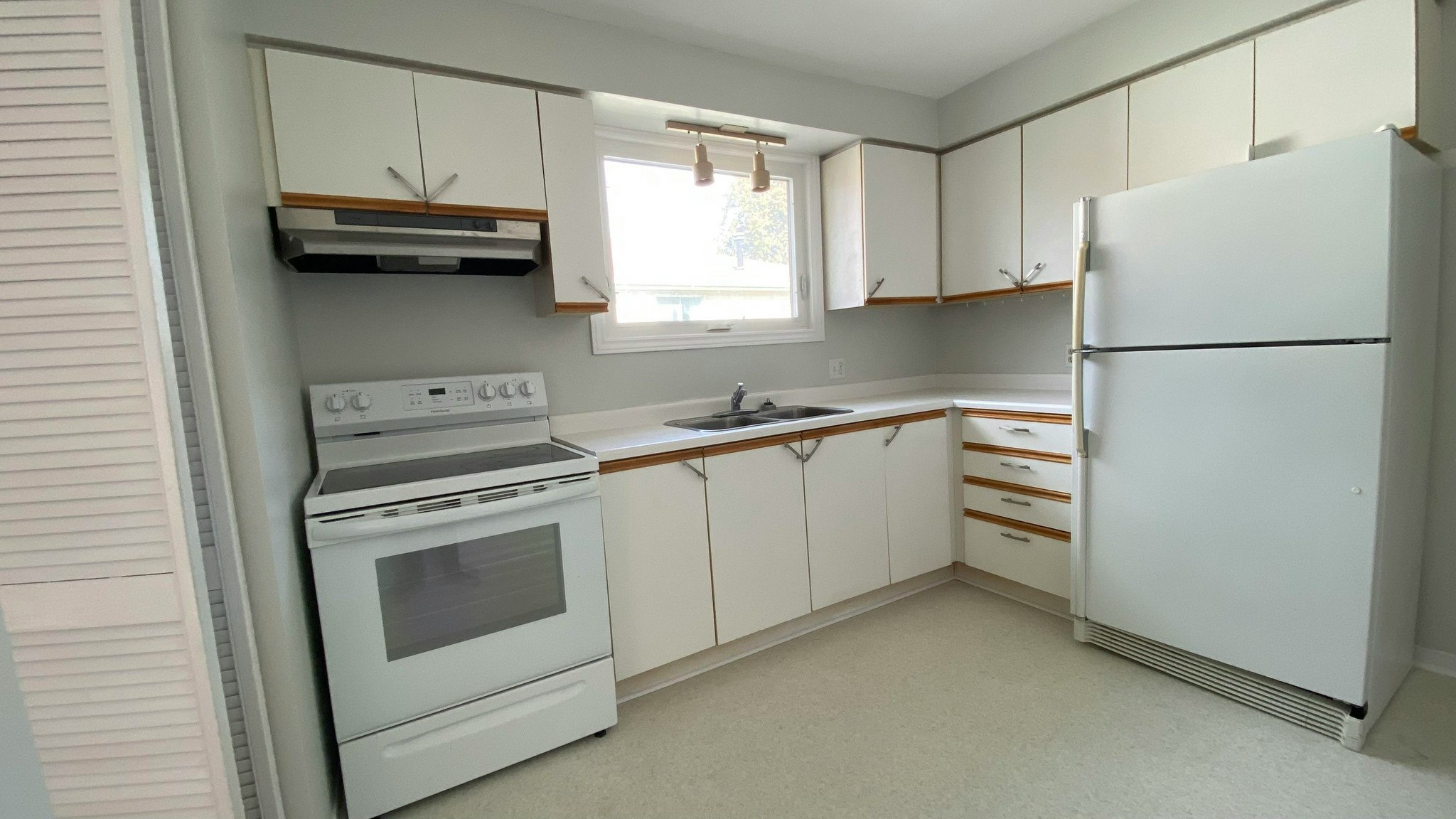 278 Owens Crescent, Kingston, ON, K7M 8H6 - 2