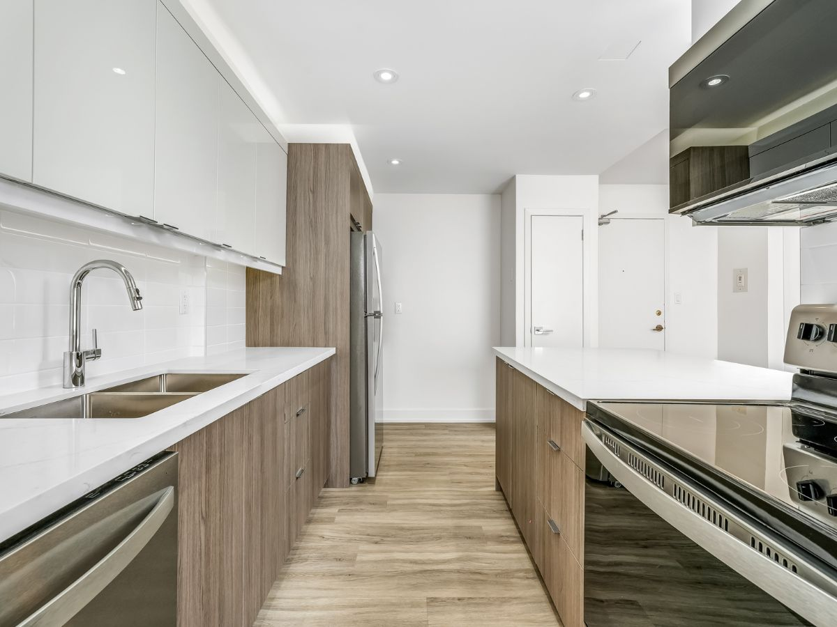 0501-287 Markland Drive, Toronto, ON, M9C 1R6 - 3