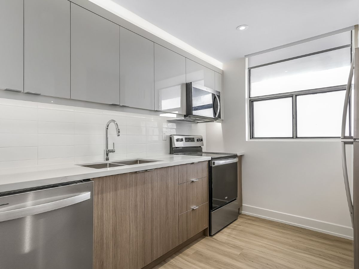 1002-8 Lomond Drive, Toronto, ON, M8X 2W3 - 3