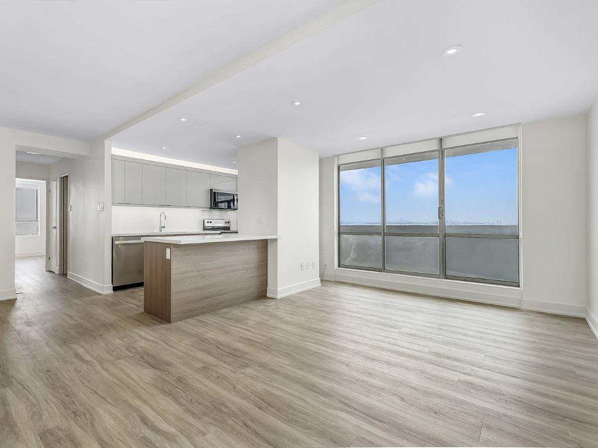 1002-8 Lomond Drive, Toronto, ON, M8X 2W3 - 5