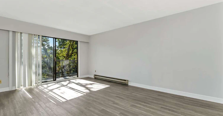 3244 Quadra Street, Saanich, BC, V8X 1G2 - 10