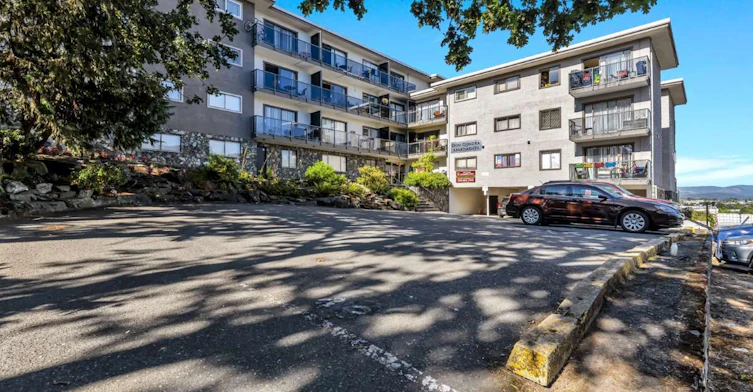 3244 Quadra Street, Saanich, BC, V8X 1G2 - 6