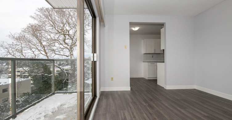 3244 Quadra Street, Saanich, BC, V8X 1G2 - 22
