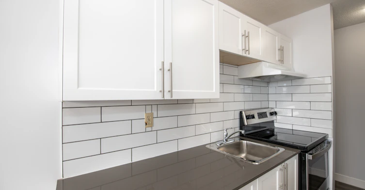 3244 Quadra Street, Saanich, BC, V8X 1G2 - 21