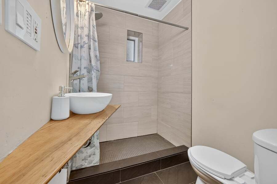 1-19 Desjardins Avenue, Ottawa, ON, K1N 5N8 - 9