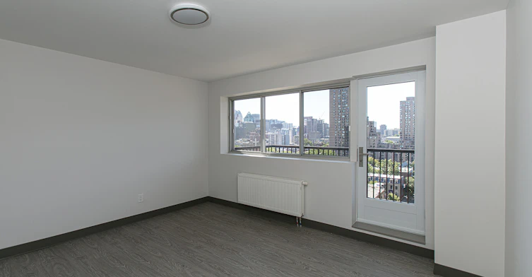 3605 Saint Urbain Rue, Montréal, QC, H2X 2P1 - 10