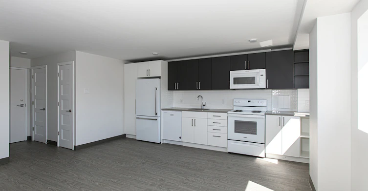3605 Saint Urbain Rue, Montréal, QC, H2X 2P1 - 5