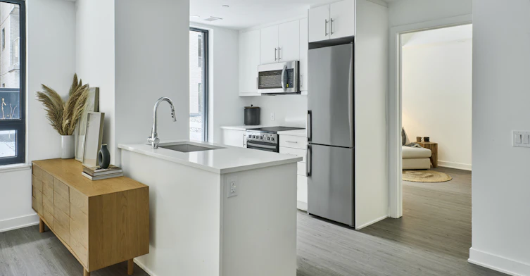 1010-265 Rideau Street, Ottawa, ON, K1N 0G7 - 2