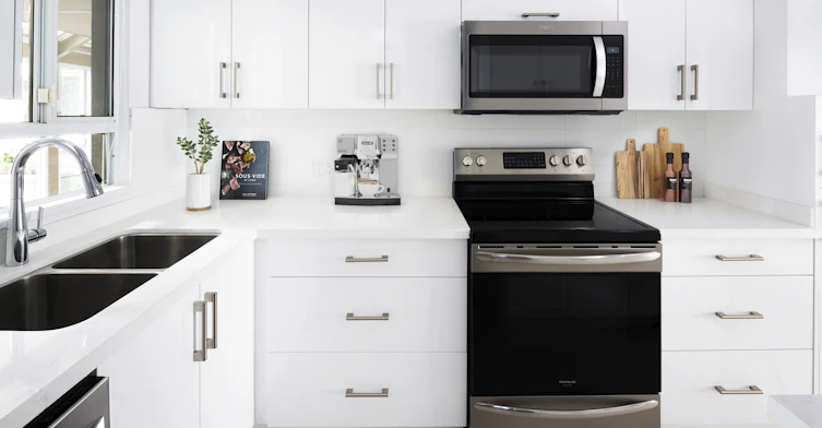 412-2475 West Broadway Street, Vancouver, BC, V6K 2E8 - 4