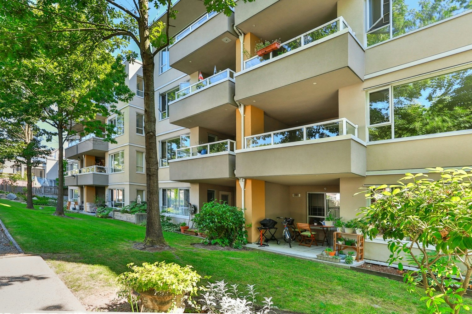 109-2475 West Broadway Street, Vancouver, BC, V6K 2E8 - 11