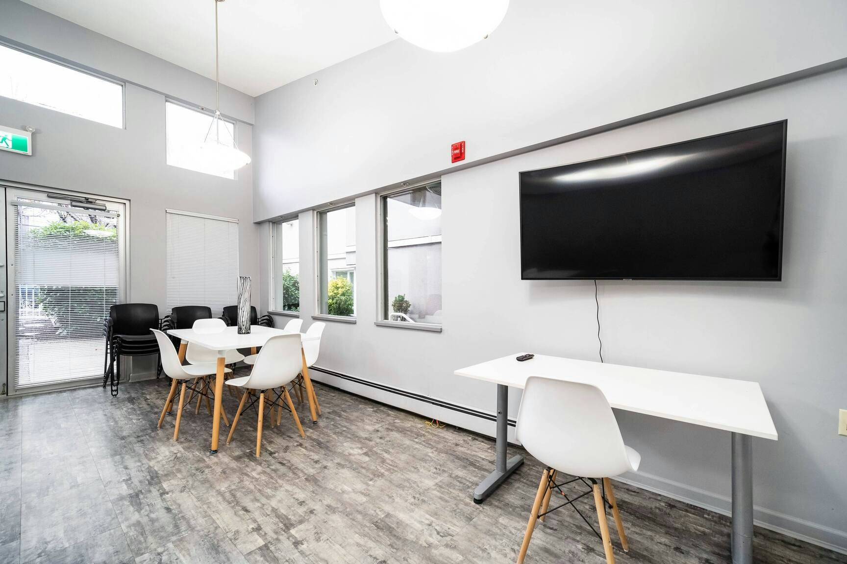 109-2475 West Broadway Street, Vancouver, BC, V6K 2E8 - 14