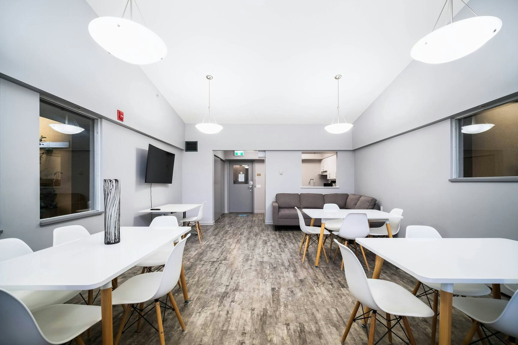 109-2475 West Broadway Street, Vancouver, BC, V6K 2E8 - 15