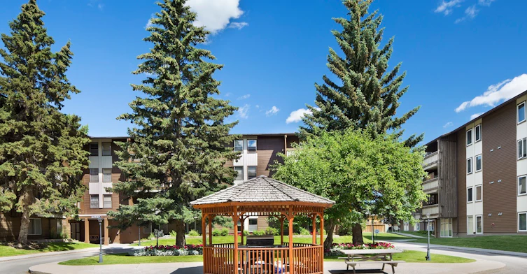 430-2528 66 Avenue SW, Calgary, AB, T3E 5K4 - 5