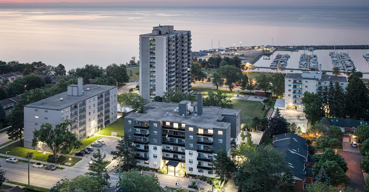 2300 Marine Drive, Oakville, ON, L6L 1C3 - 4