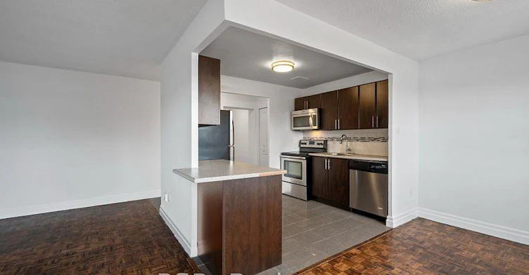 2300 Marine Drive, Oakville, ON, L6L 1C3 - 8