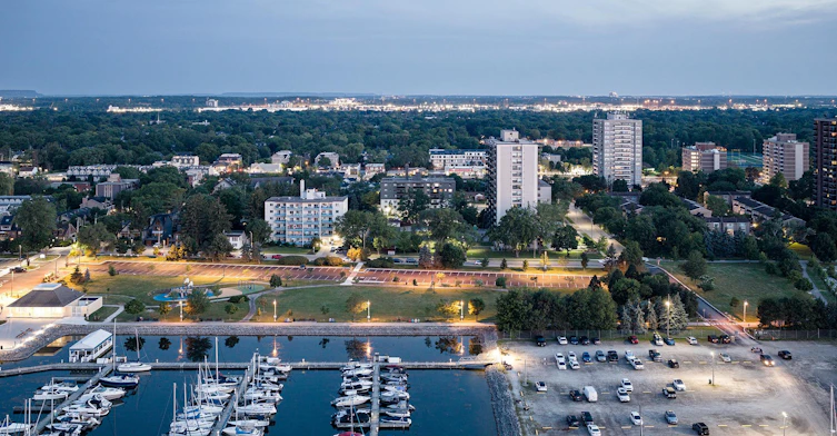 2300 Marine Drive, Oakville, ON, L6L 1C3 - 3