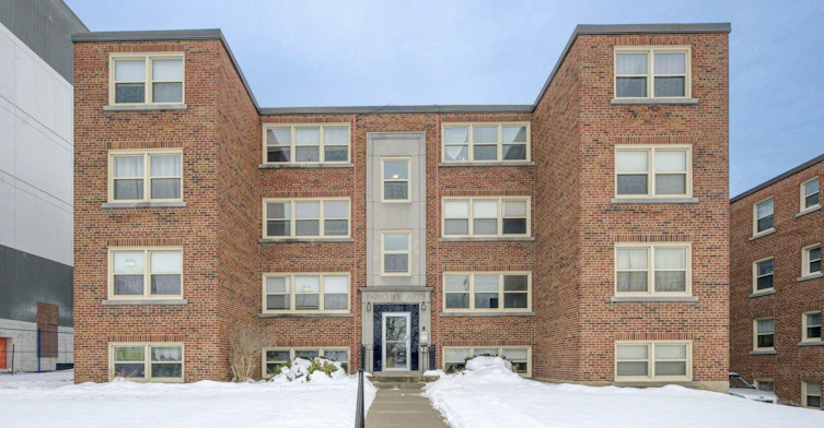 149 Borden Avenue N, Kitchener, ON, N2H 3J5 - 12