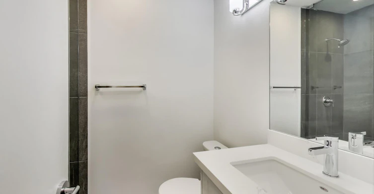 03-400 Woodsworth Road, Toronto, ON, M2L 2T9 - 12