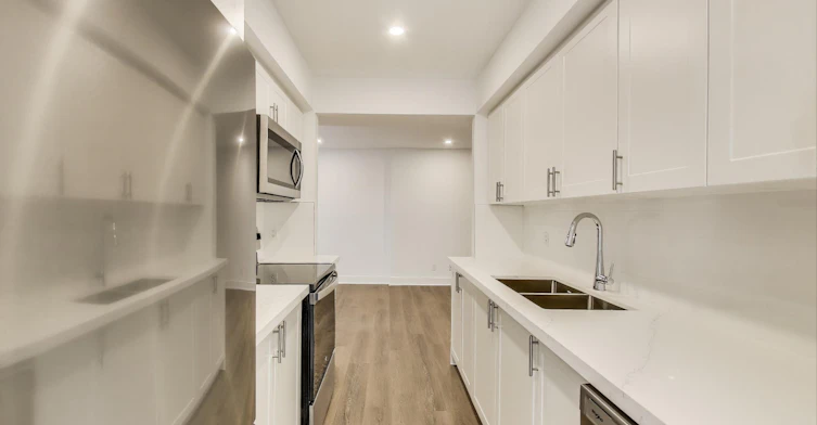03-400 Woodsworth Road, Toronto, ON, M2L 2T9 - 2