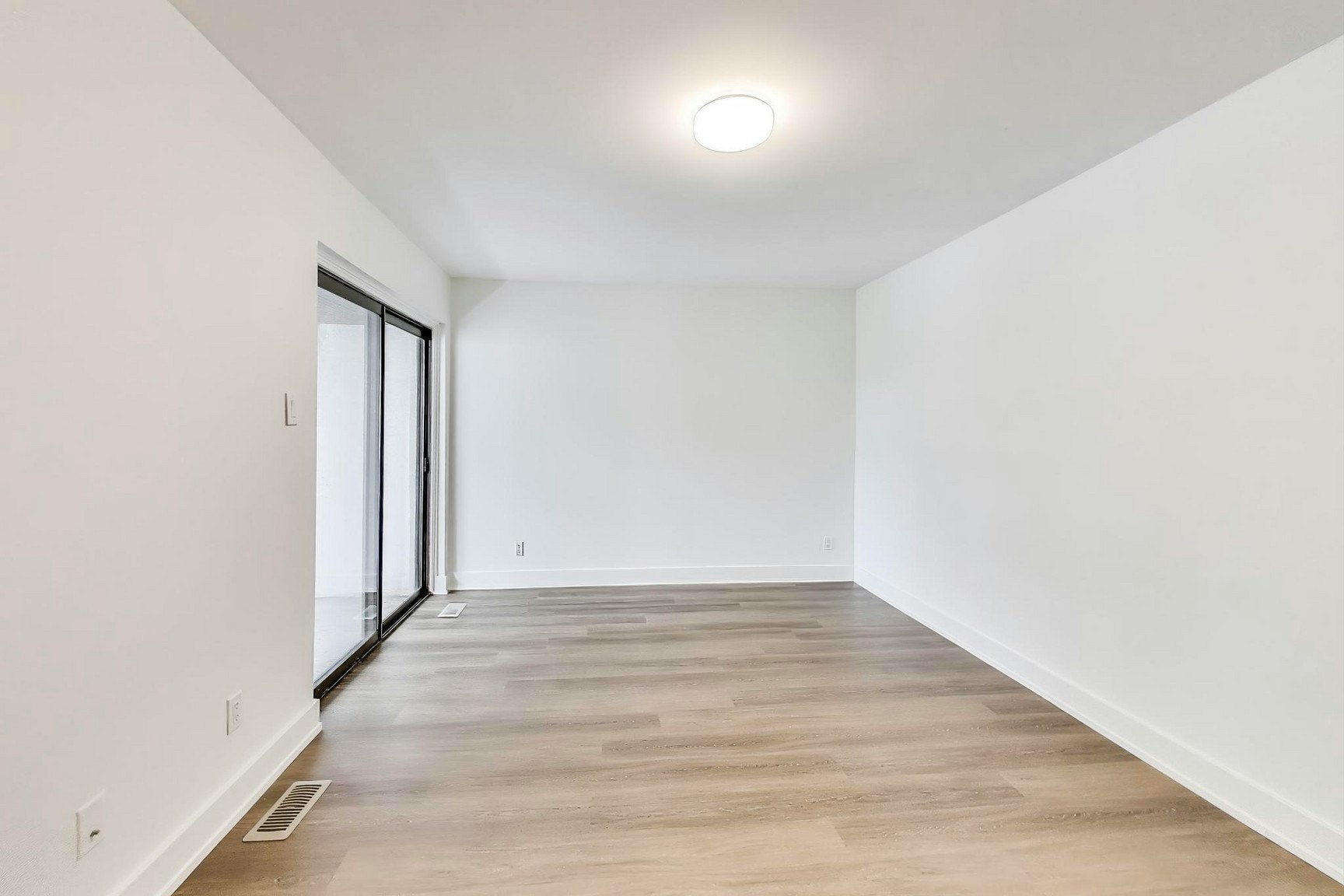 25-400 Woodsworth Road, Toronto, ON, M2L 2T9 - 9