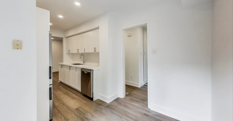25-400 Woodsworth Road, Toronto, ON, M2L 2T9 - 6