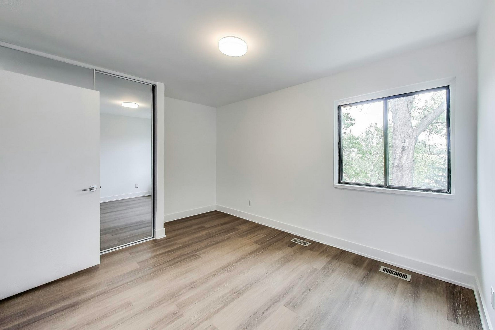 25-400 Woodsworth Road, Toronto, ON, M2L 2T9 - 14