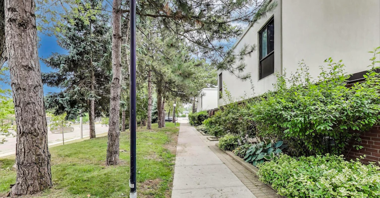 25-400 Woodsworth Road, Toronto, ON, M2L 2T9 - 29