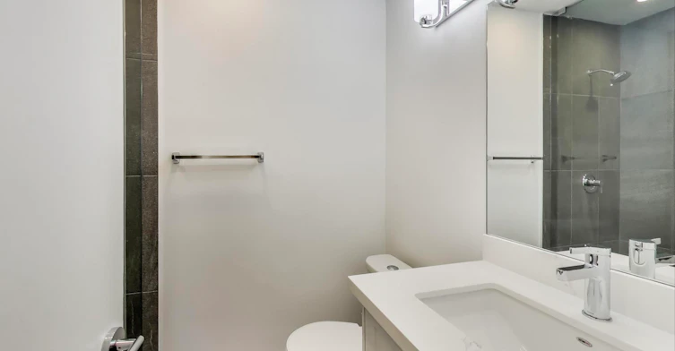 25-400 Woodsworth Road, Toronto, ON, M2L 2T9 - 12