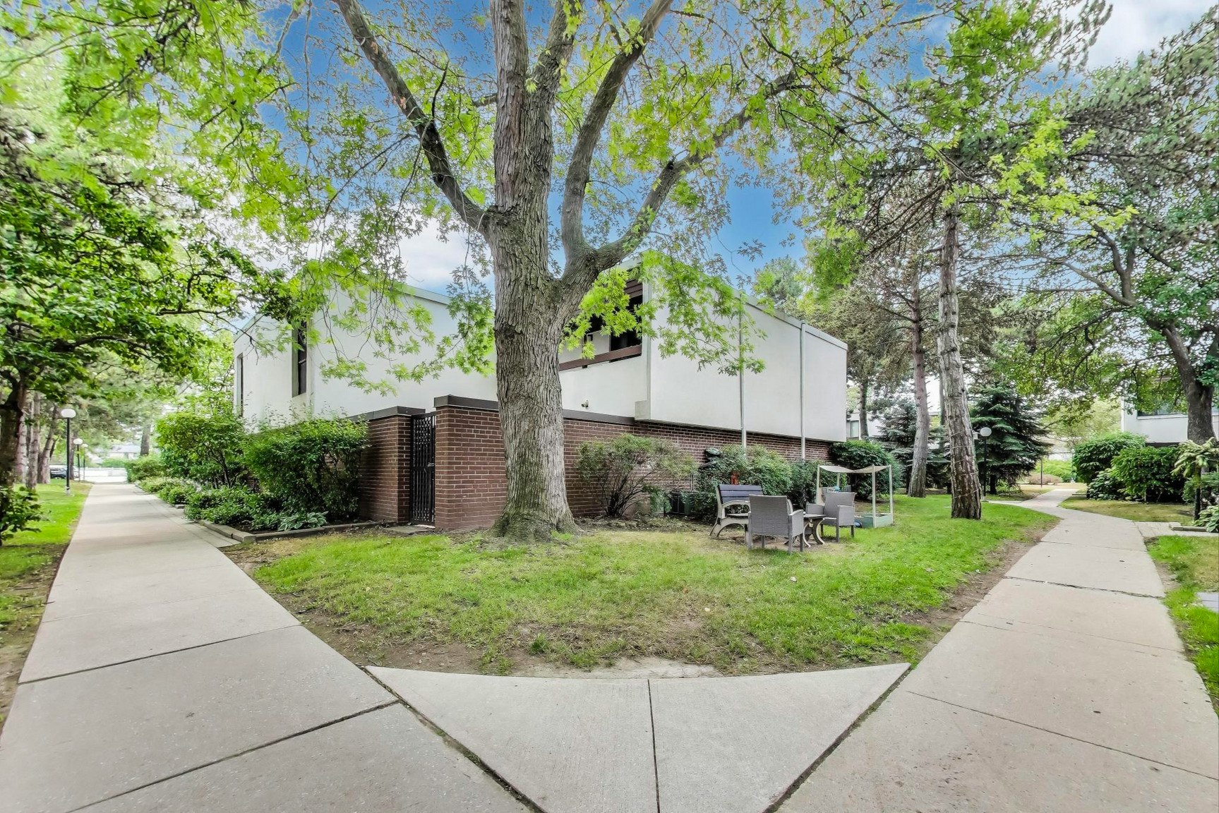 25-400 Woodsworth Road, Toronto, ON, M2L 2T9 - 26