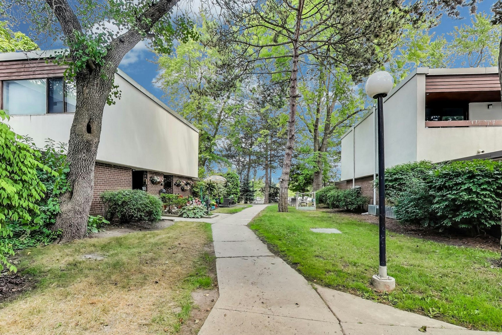 25-400 Woodsworth Road, Toronto, ON, M2L 2T9 - 27