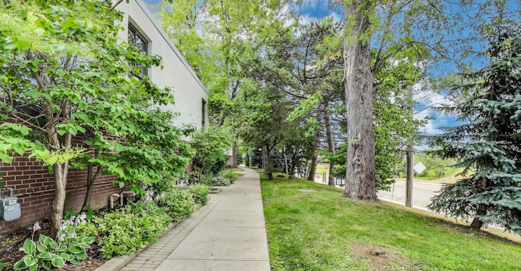 25-400 Woodsworth Road, Toronto, ON, M2L 2T9 - 28