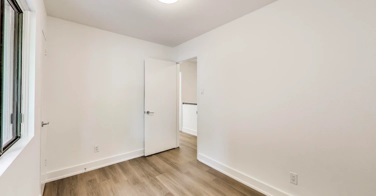 25-400 Woodsworth Road, Toronto, ON, M2L 2T9 - 17