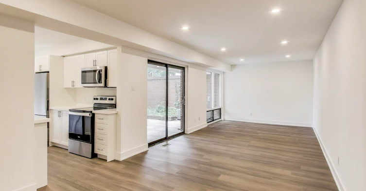 25-400 Woodsworth Road, Toronto, ON, M2L 2T9 - 3