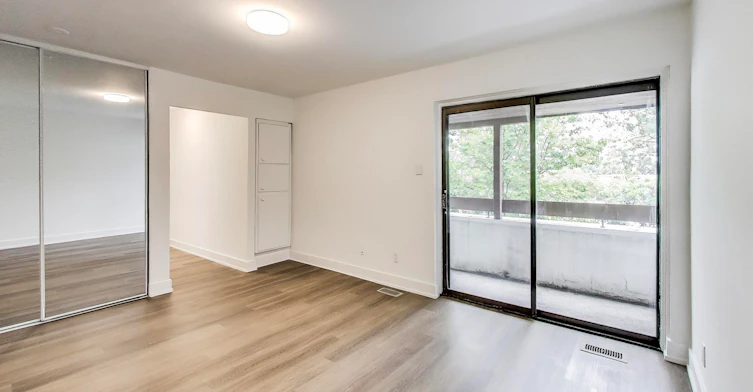 25-400 Woodsworth Road, Toronto, ON, M2L 2T9 - 10