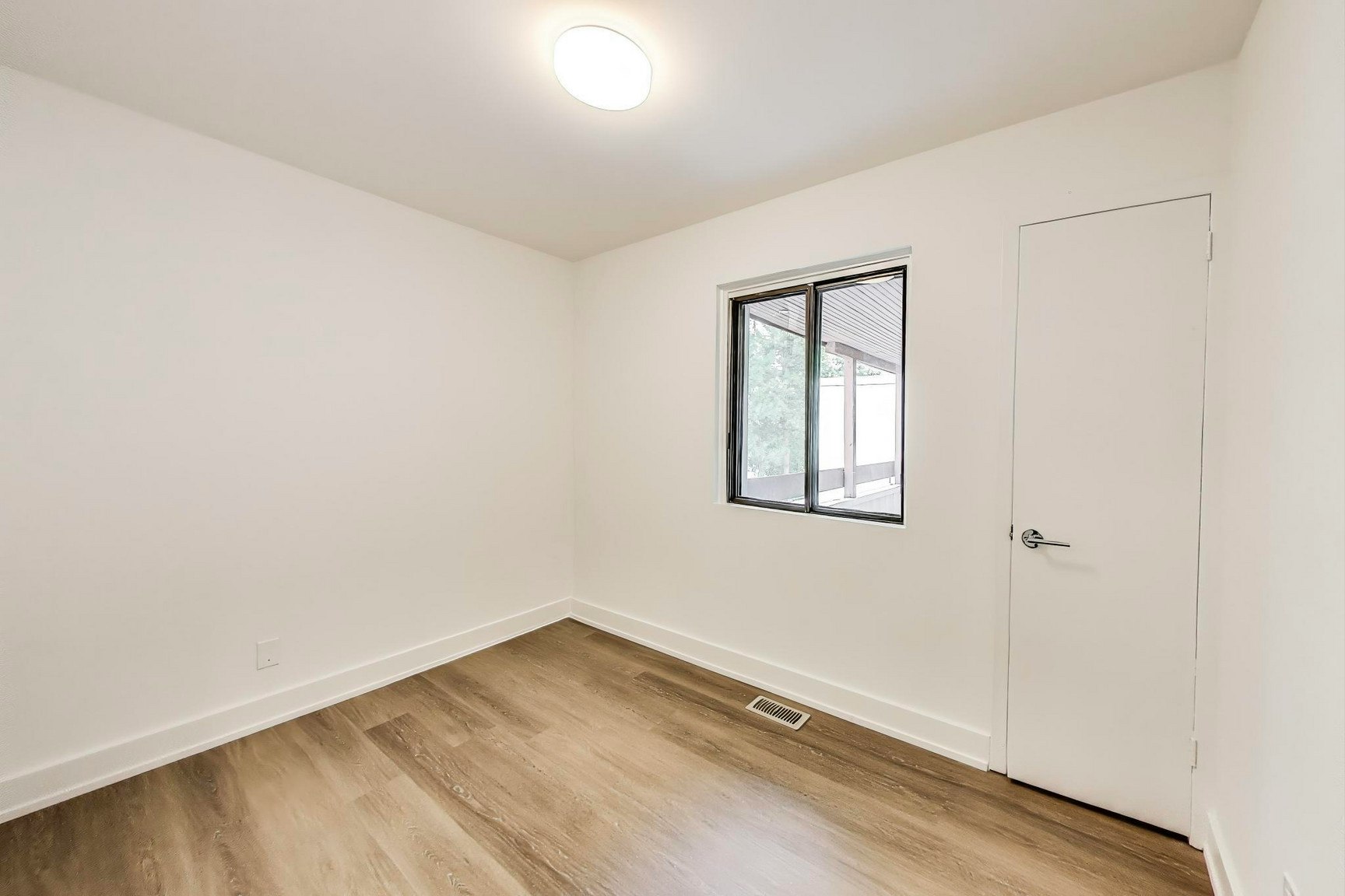 25-400 Woodsworth Road, Toronto, ON, M2L 2T9 - 16