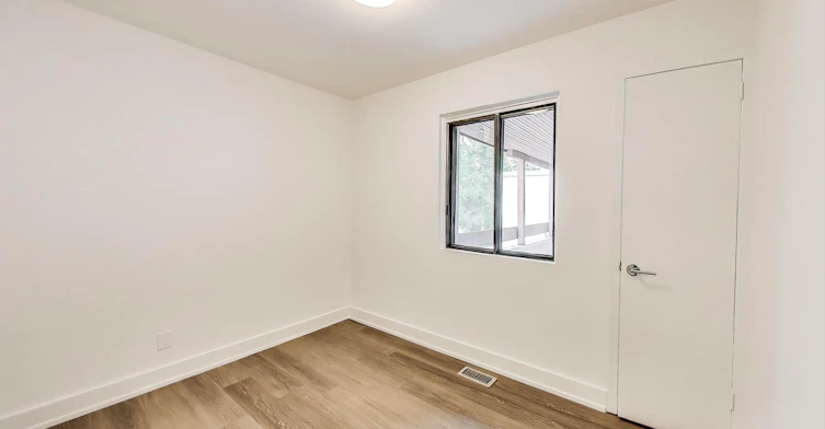 25-400 Woodsworth Road, Toronto, ON, M2L 2T9 - 16