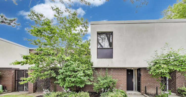 57-400 Woodsworth Road, Toronto, ON, M2L 2T9 - 24