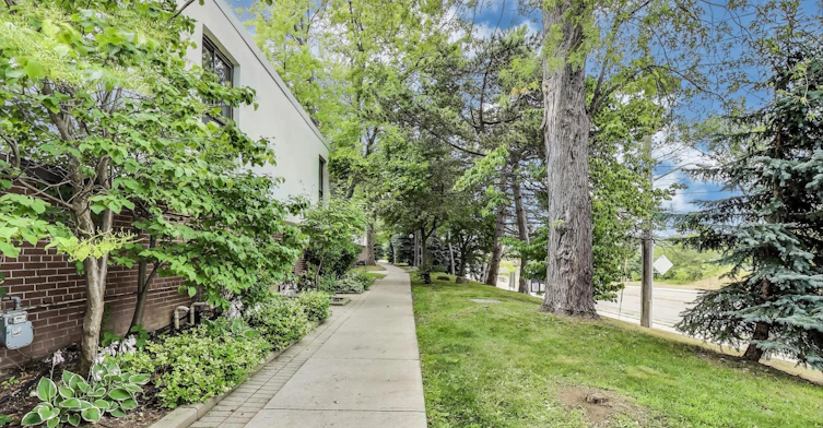 57-400 Woodsworth Road, Toronto, ON, M2L 2T9 - 28