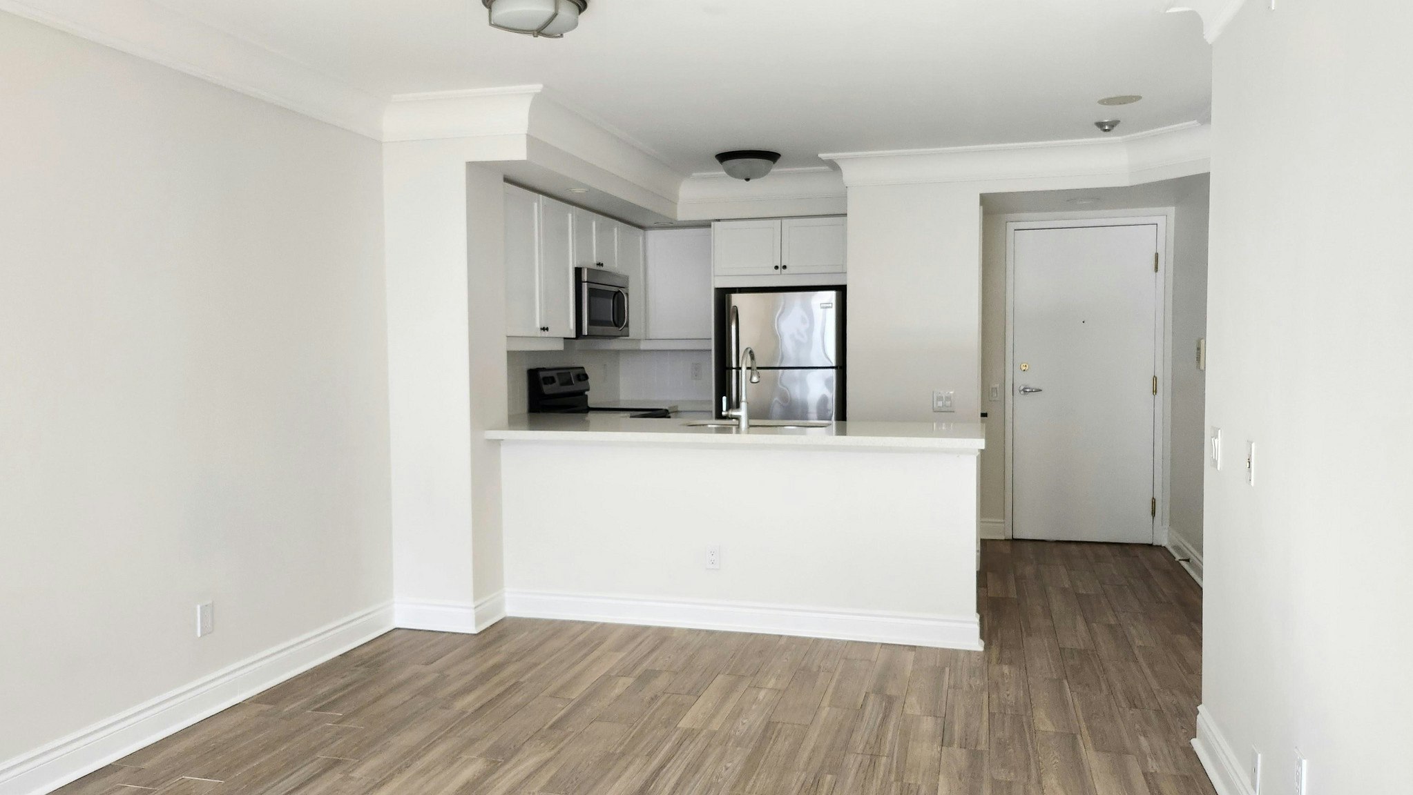 5 Northtown Way, Toronto, ON, M2N 7A1 - 4