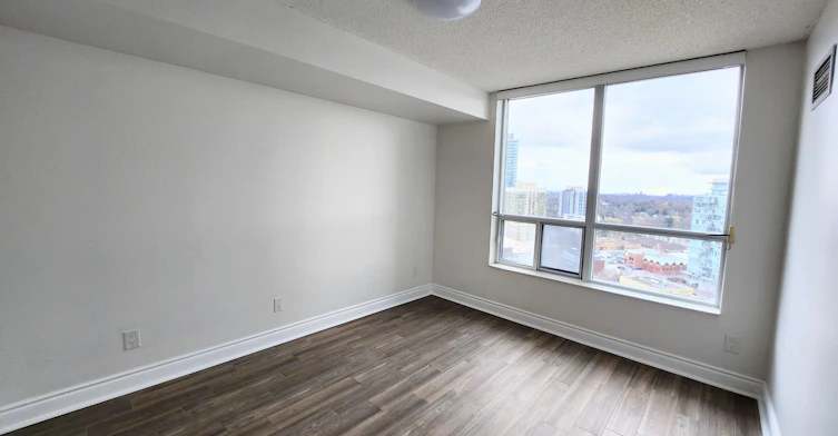 5 Northtown Way, Toronto, ON, M2N 7A1 - 9