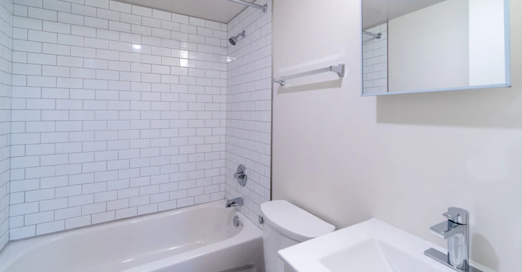 203-125 Croft Street, Victoria, BC, V8V 2E7 - 5