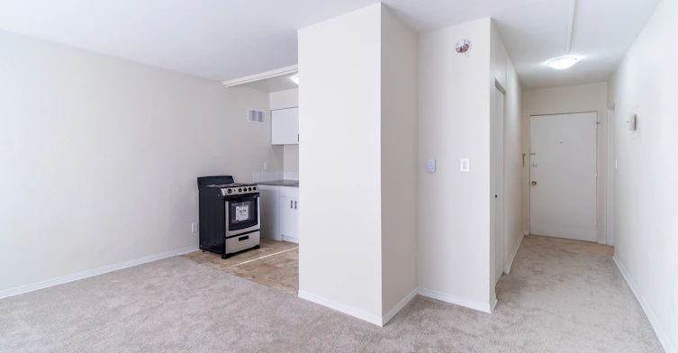203-125 Croft Street, Victoria, BC, V8V 2E7 - 3