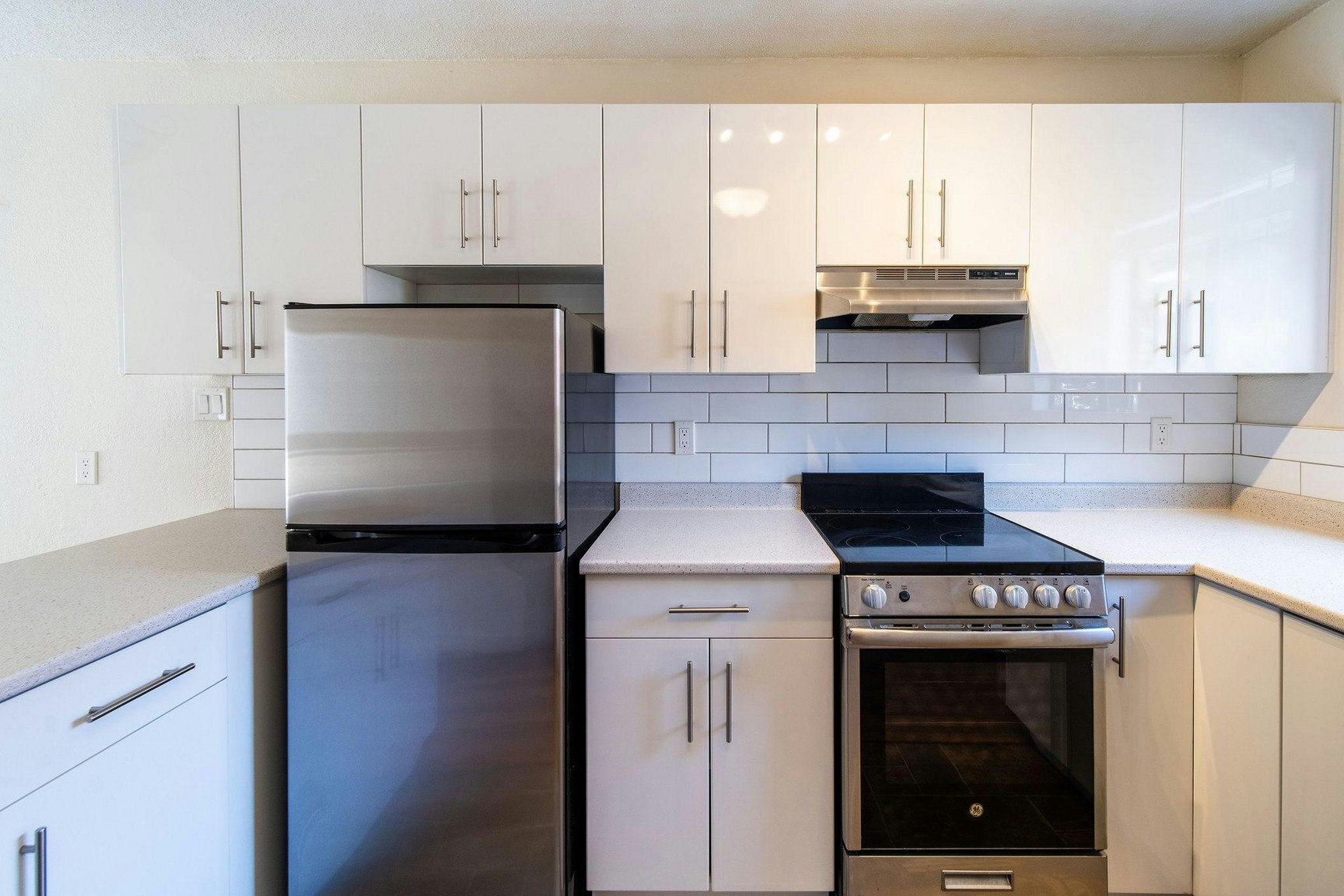 208-125 Croft Street, Victoria, BC, V8V 2E7 - 8