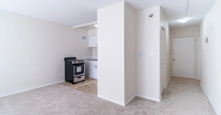 208-125 Croft Street, Victoria, BC, V8V 2E7 - 3